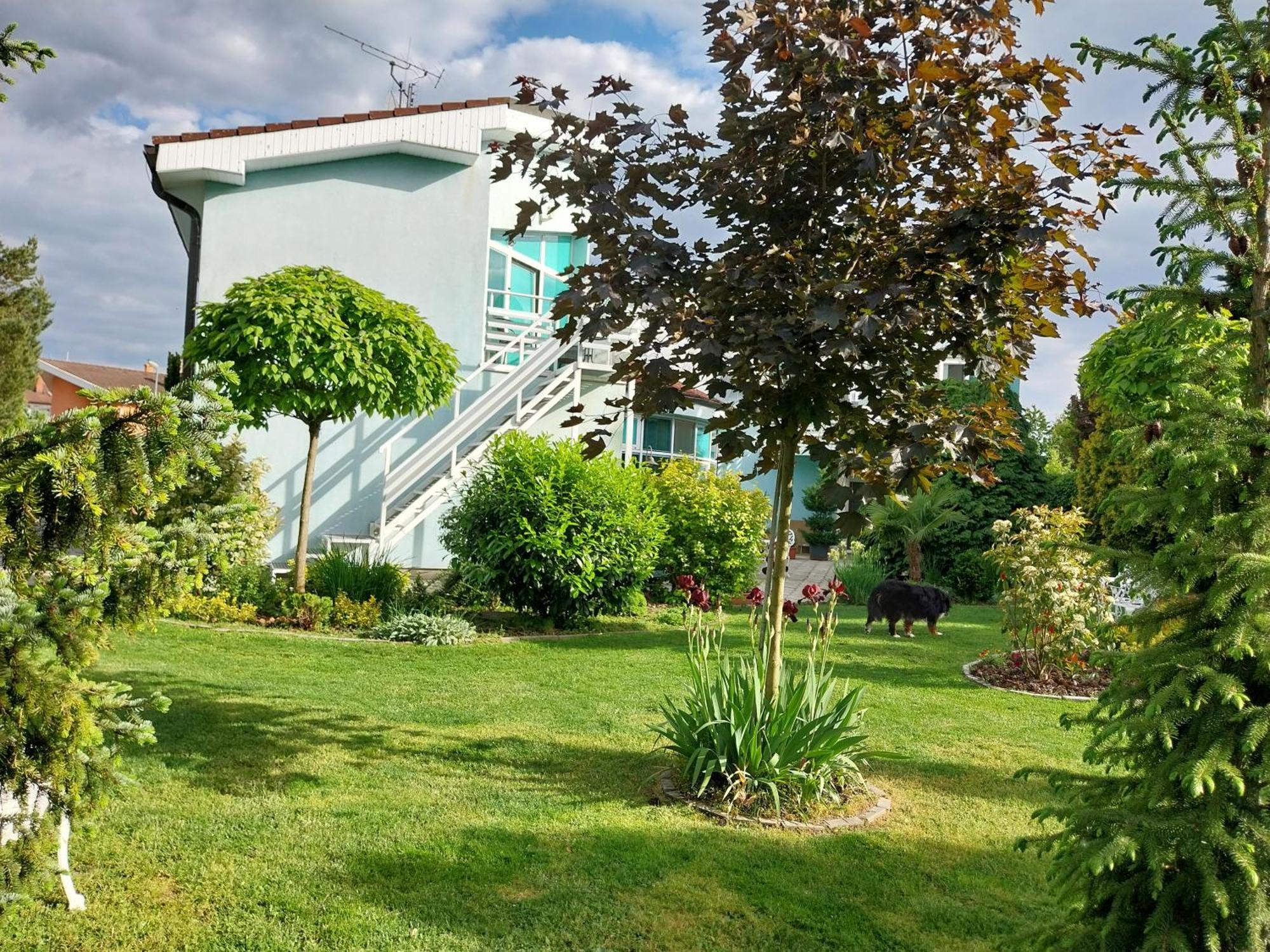 Cozy Rooms In Wine Town - Modra Esterno foto